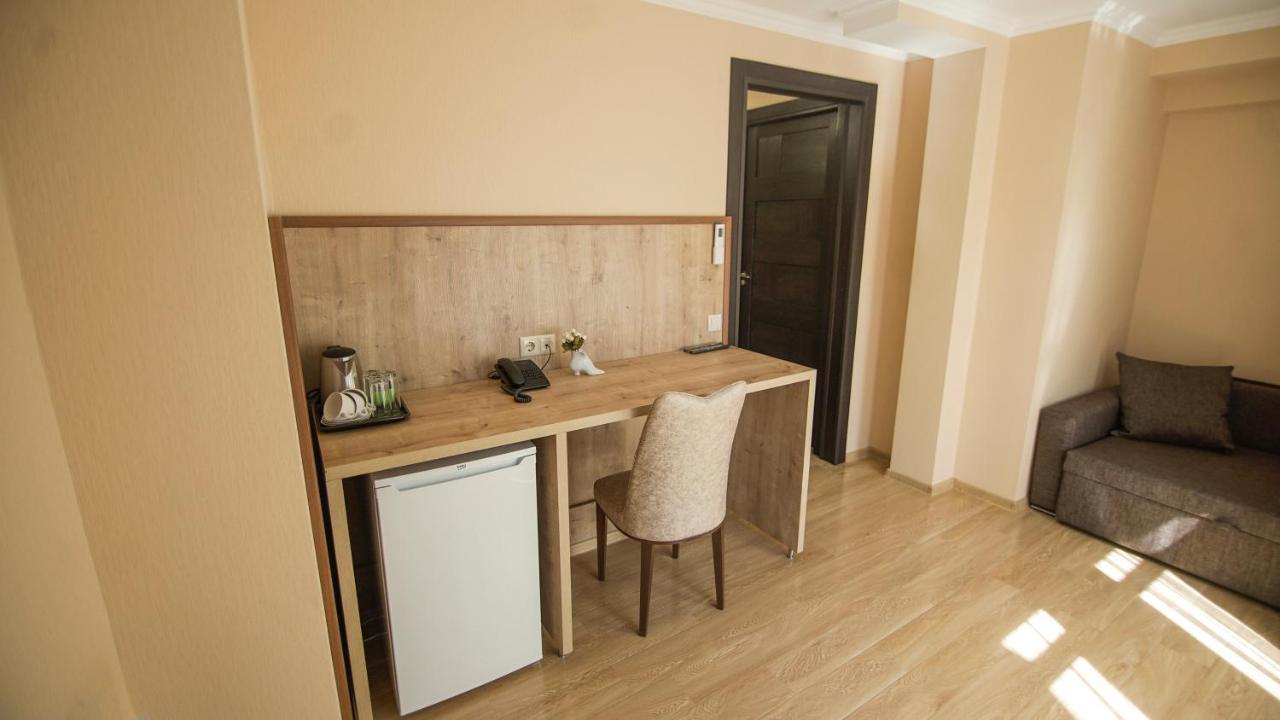Hotel Juralius Tbilisi Eksteriør billede