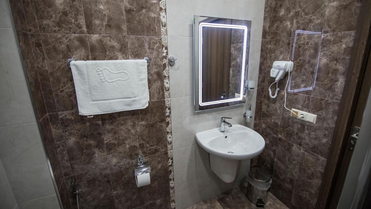 Hotel Juralius Tbilisi Eksteriør billede