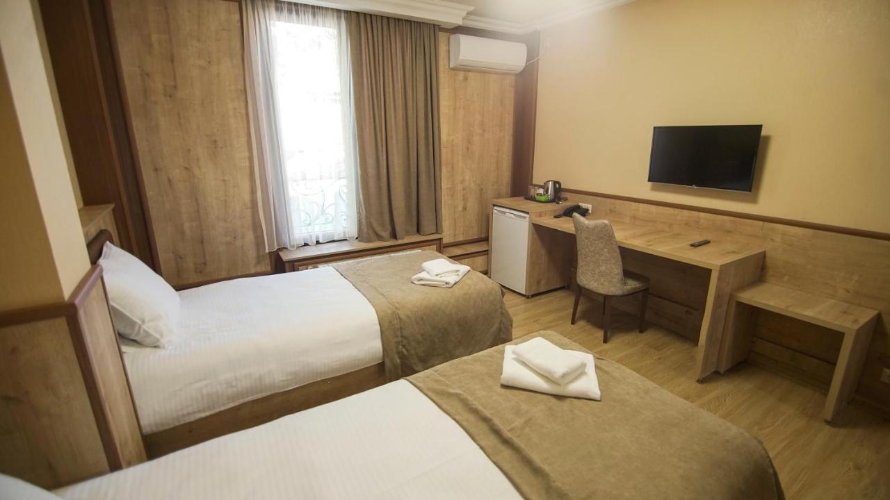 Hotel Juralius Tbilisi Eksteriør billede